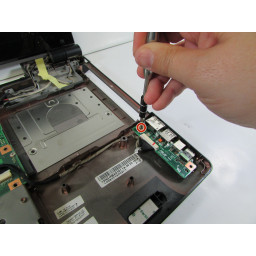 Замена портов Asus U50F-RBBAG05 (USB / аудиоразъем / микрофонный разъем / E-SATA)