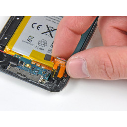 Замена разъема для наушников iPod Touch 4-го поколения