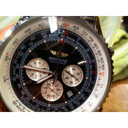 Как удалить царапины с сапфирового циферблата Breitling Navitimer